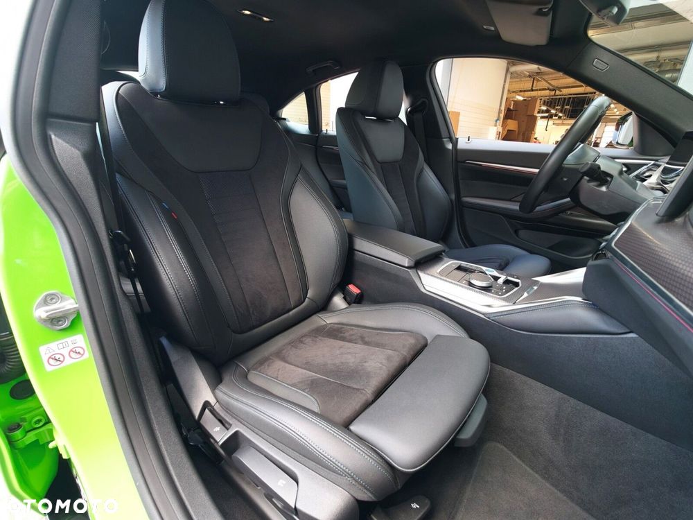 BMW i4 - 15