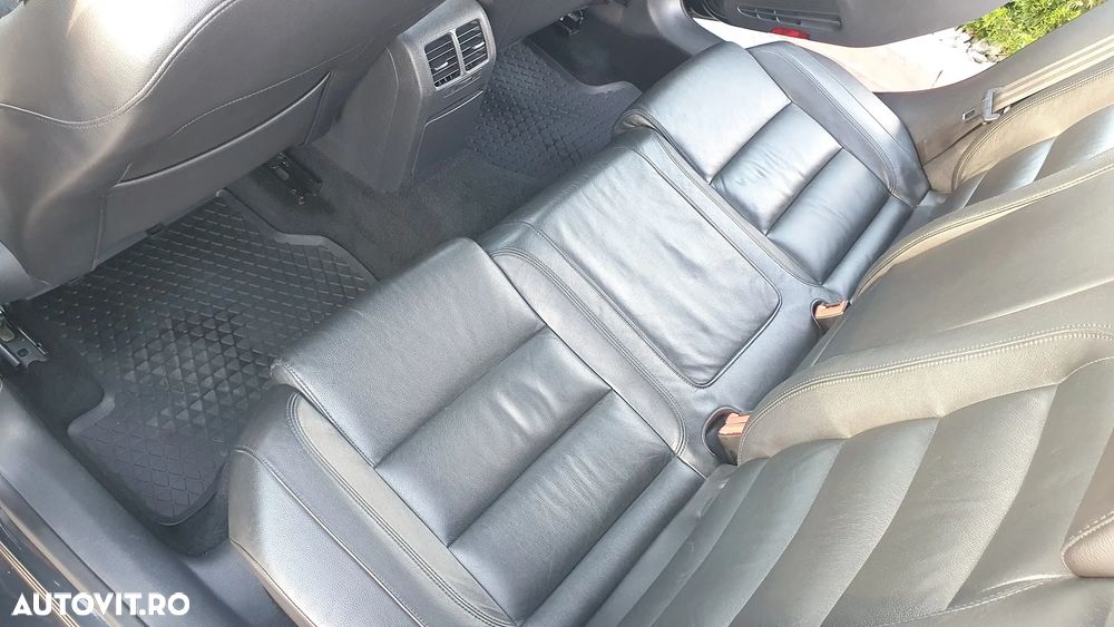 Volkswagen Golf 2.0 DPF GTD DSG - 33