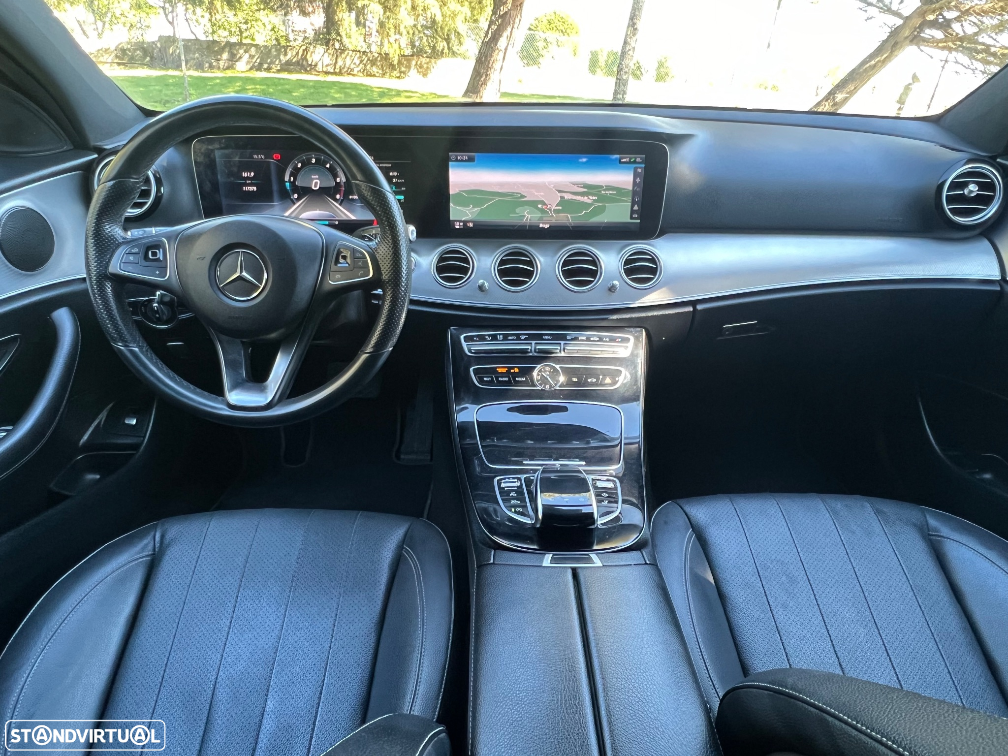 Mercedes-Benz 220 - 23