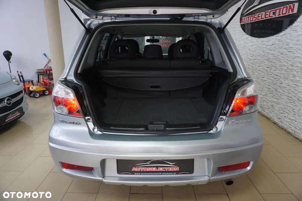 Mitsubishi Outlander 2.0 4WD Invite - 20