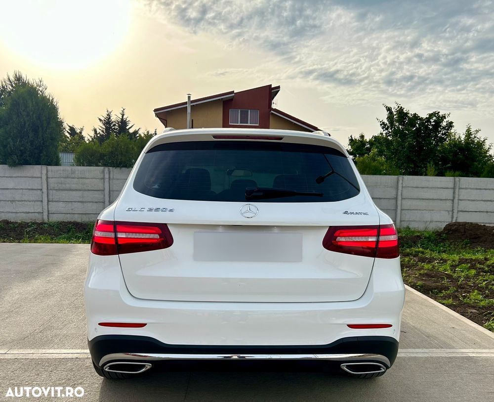 Mercedes-Benz GLC 250 d 4MATIC - 12