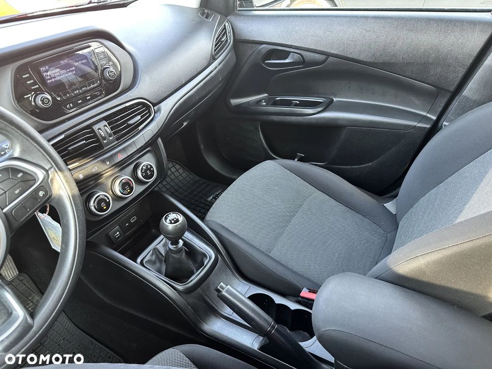 Fiat Tipo 1.4 16v Pop EU6d - 32