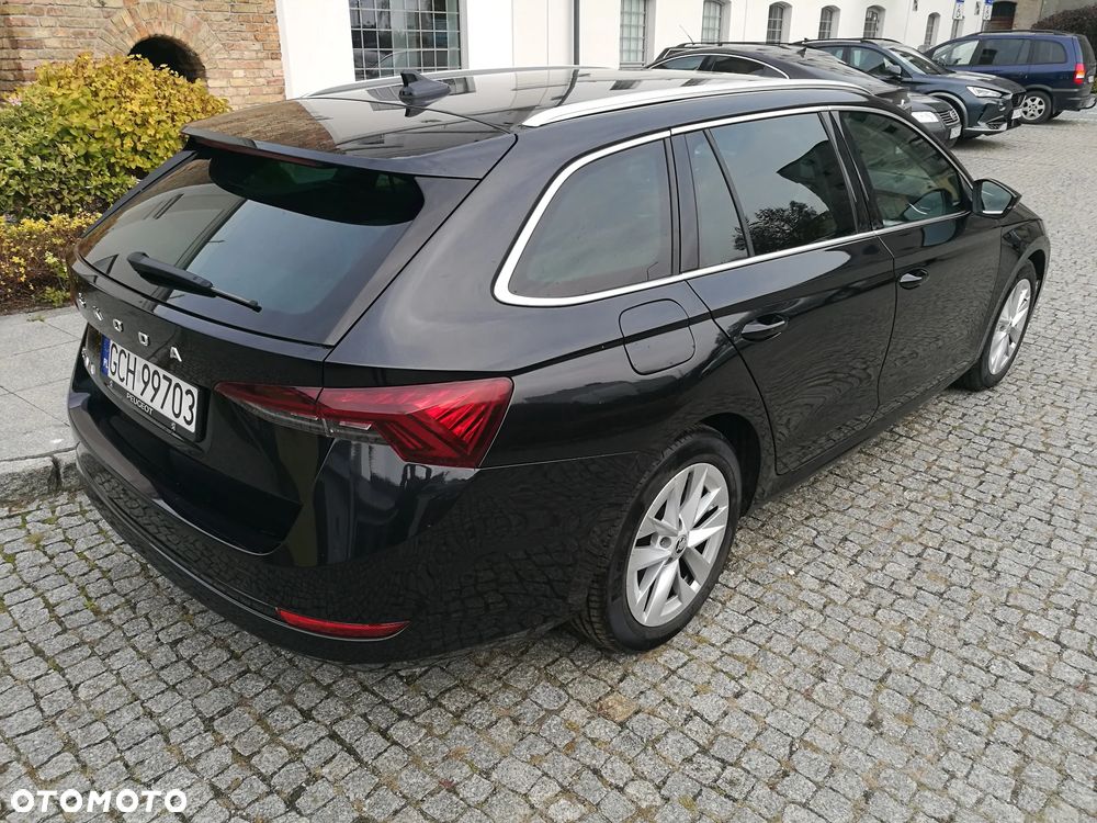 Skoda Octavia 2.0 TDI Style DSG - 11