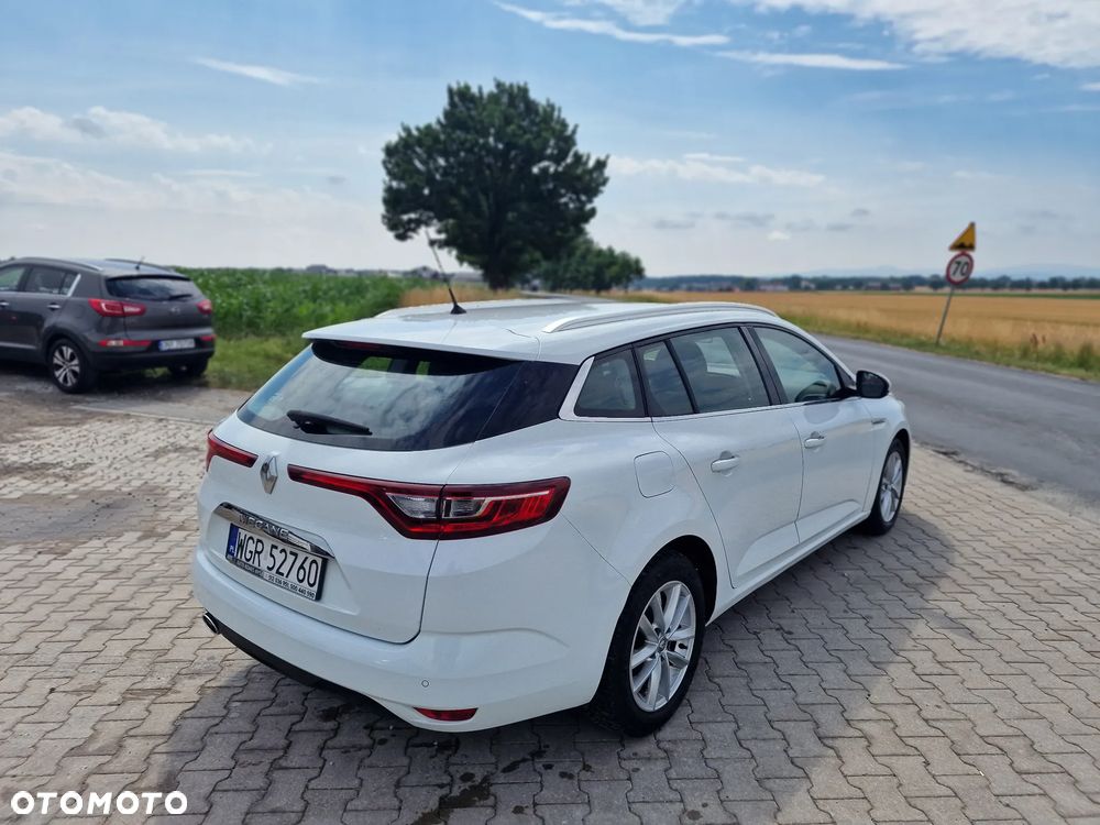 Renault Megane 1.5 dCi Bose EDC - 11