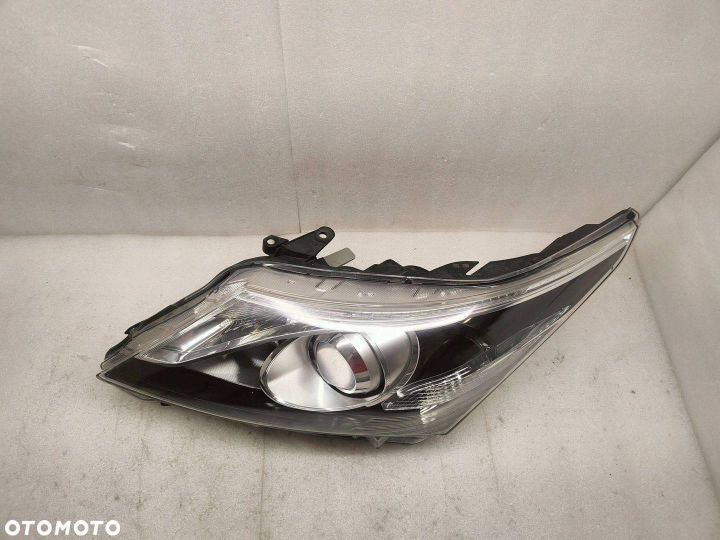 Toyota Avensis T27 LIFT SOCZEWKA ZW Przód strona lewa KOITO 05-26 - 6