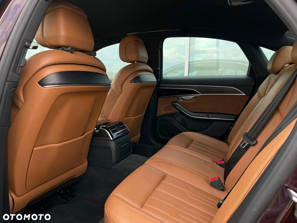 Audi A8 - 12