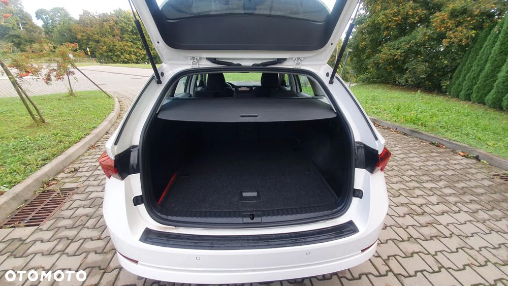Skoda Octavia 2.0 TDI 4x4 Style DSG - 6