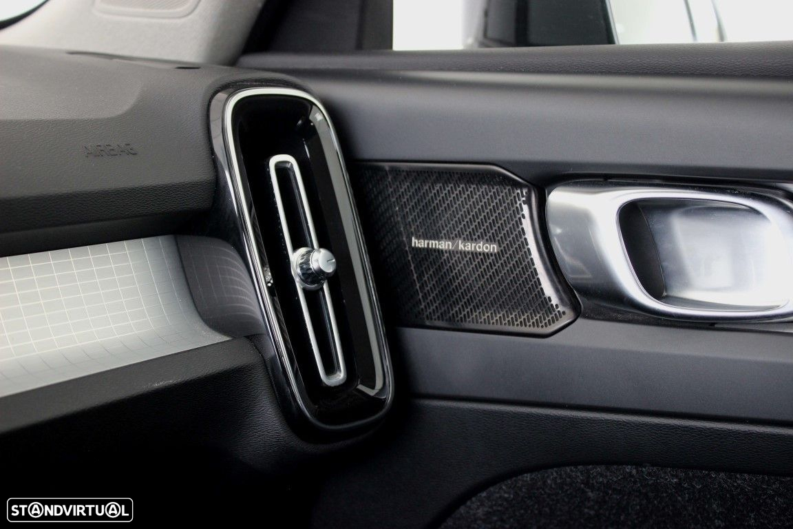 Volvo XC 40 2.0 D3 Momentum - 28