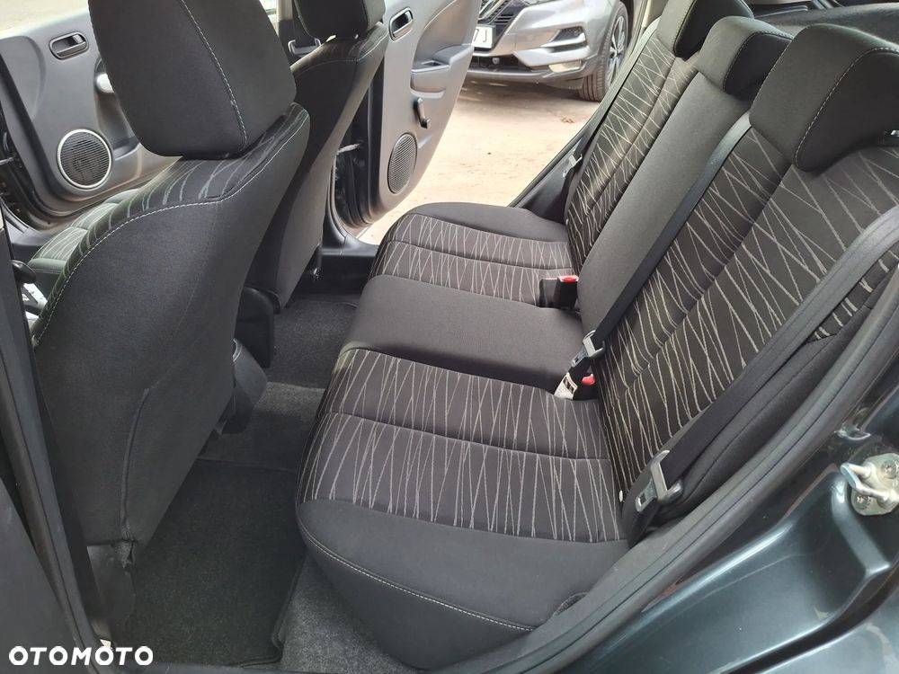 Mazda 2 - 18