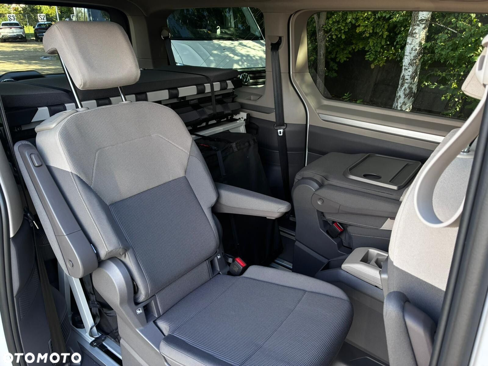 Volkswagen Multivan - 19
