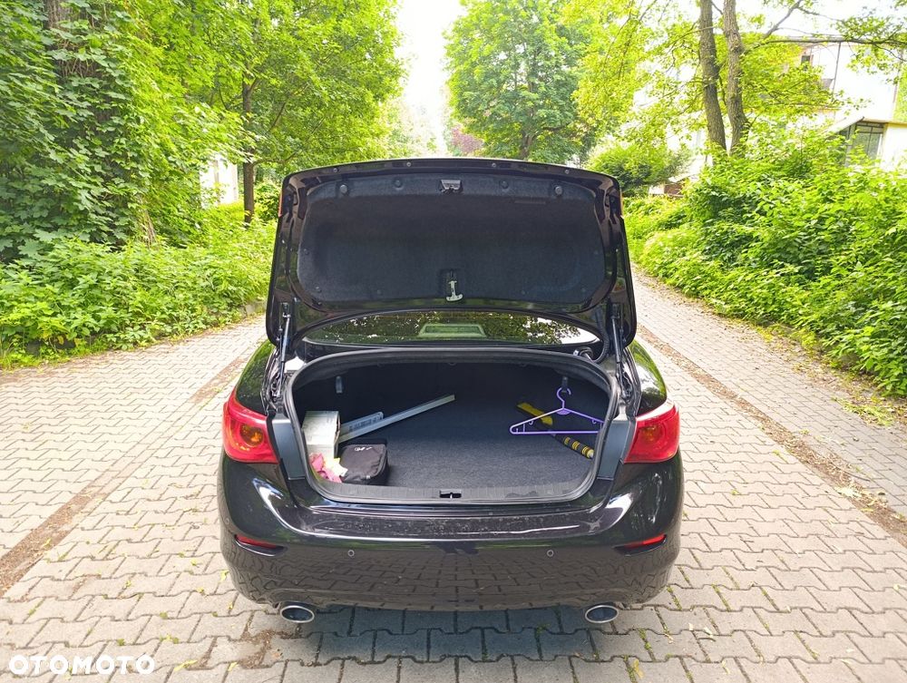 Infiniti Q50 - 8