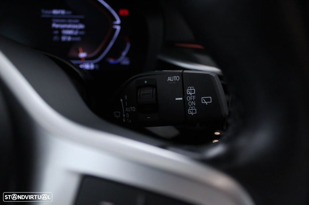 BMW 520 d Pack Desportivo M Auto - 25