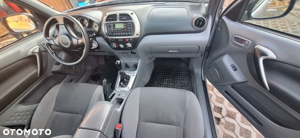 Toyota RAV4 - 2