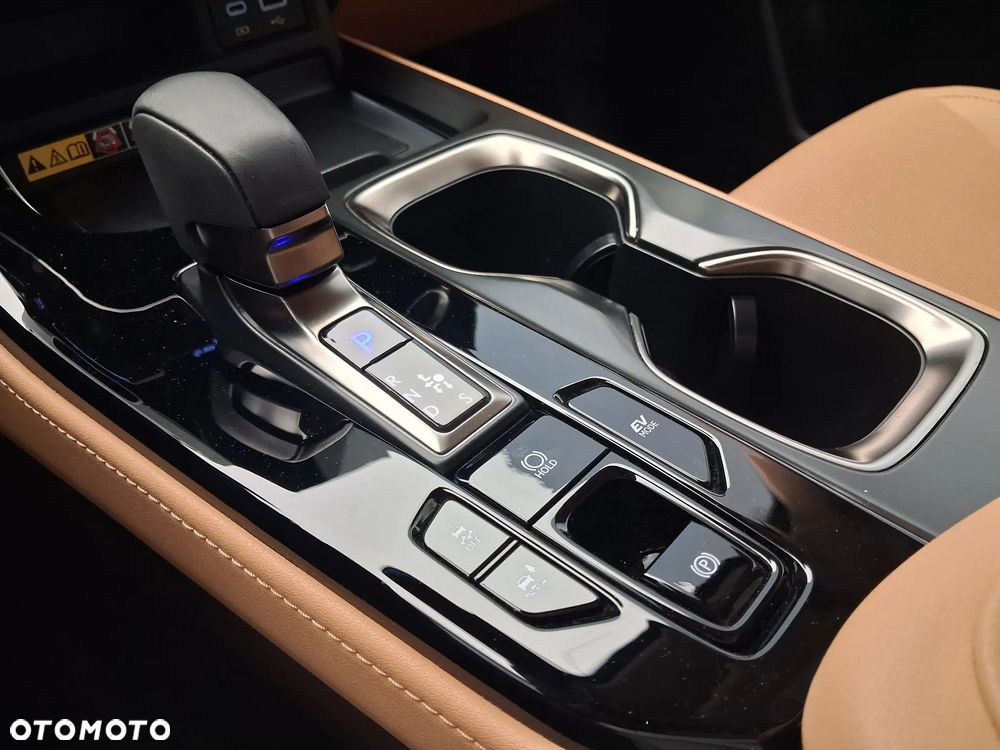 Lexus NX 350h Prestige AWD - 18
