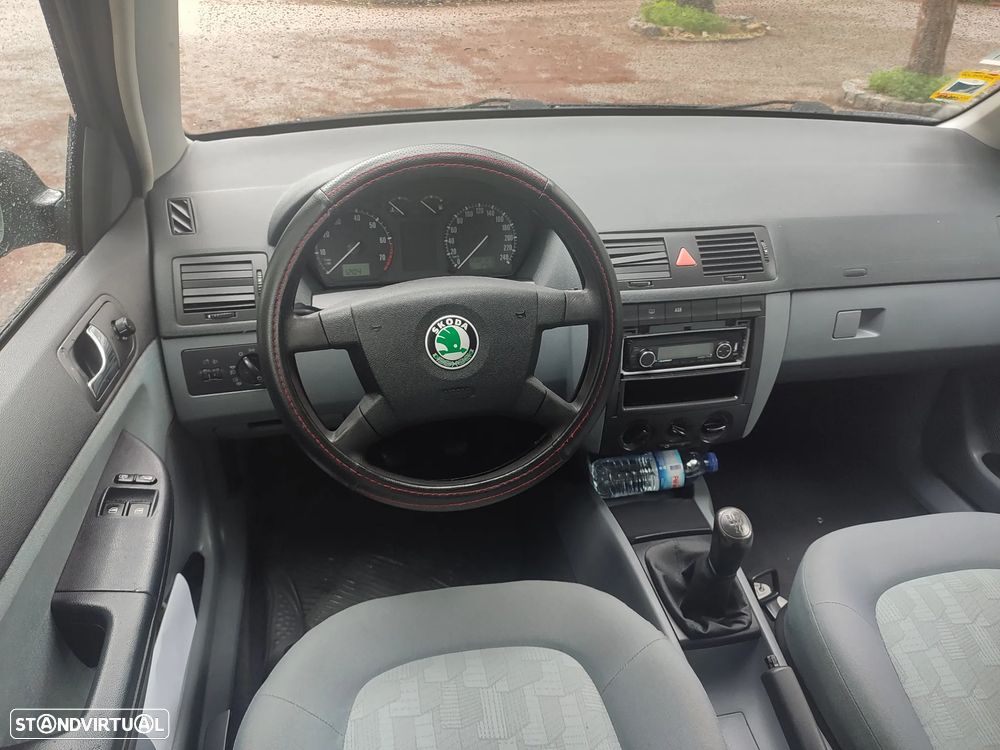 Skoda Fabia 1.4 16V Comfort - 4