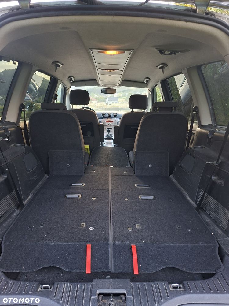 Ford Galaxy - 7