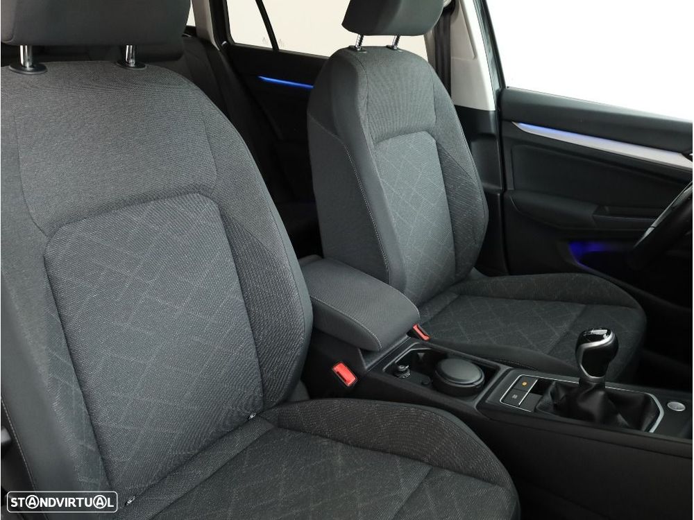 VW Golf Variant 2.0 TDi Life - 17