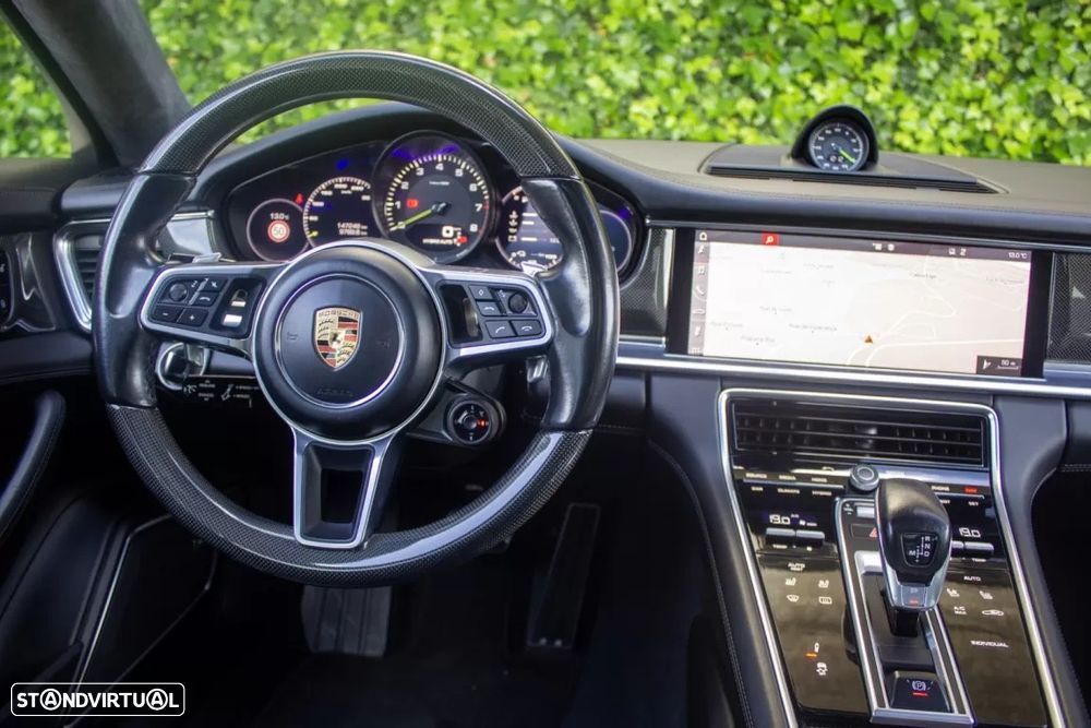 Porsche Panamera Sport Turismo - 19