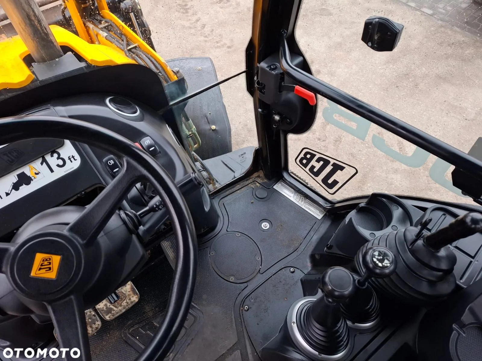JCB 3CX - 16