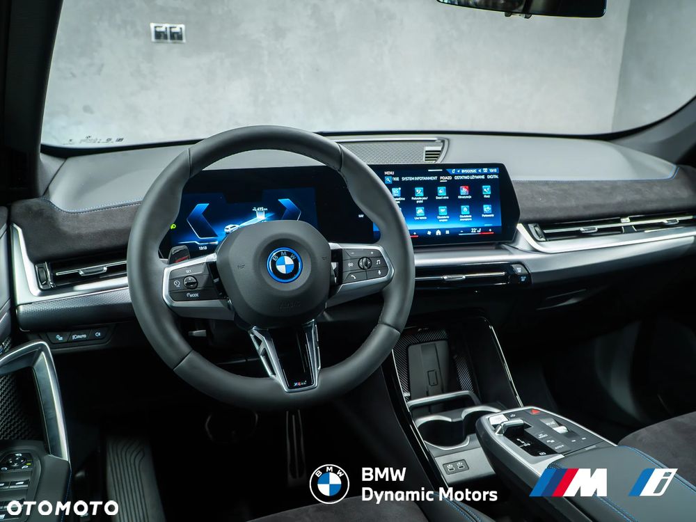 BMW iX1 eDrive20 M Sportpaket - 20