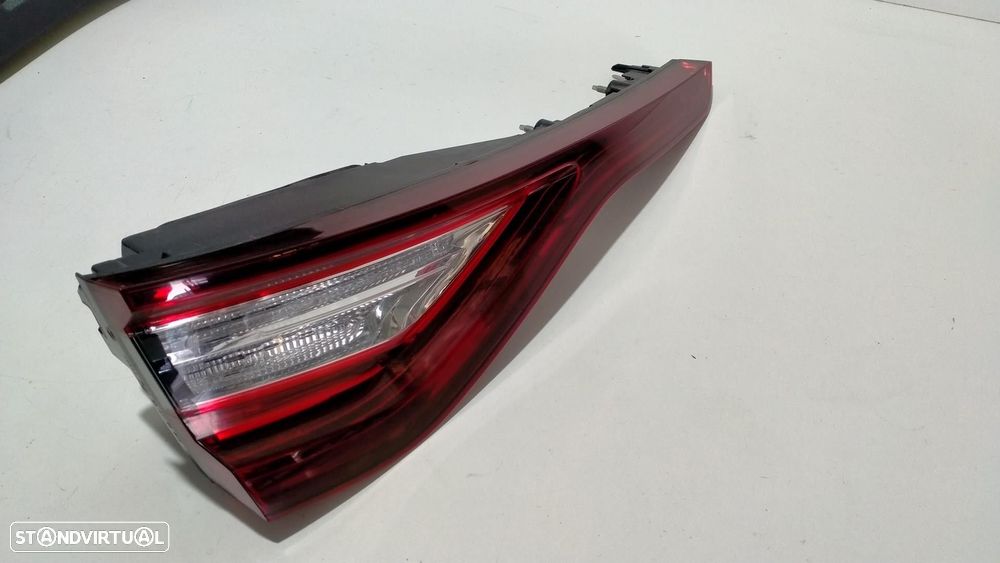 FAROLIM TRASEIRO ESQUERDO INTERIOR RENAULT MEGANE IV FASTBACK 2018 -265550284R - 2