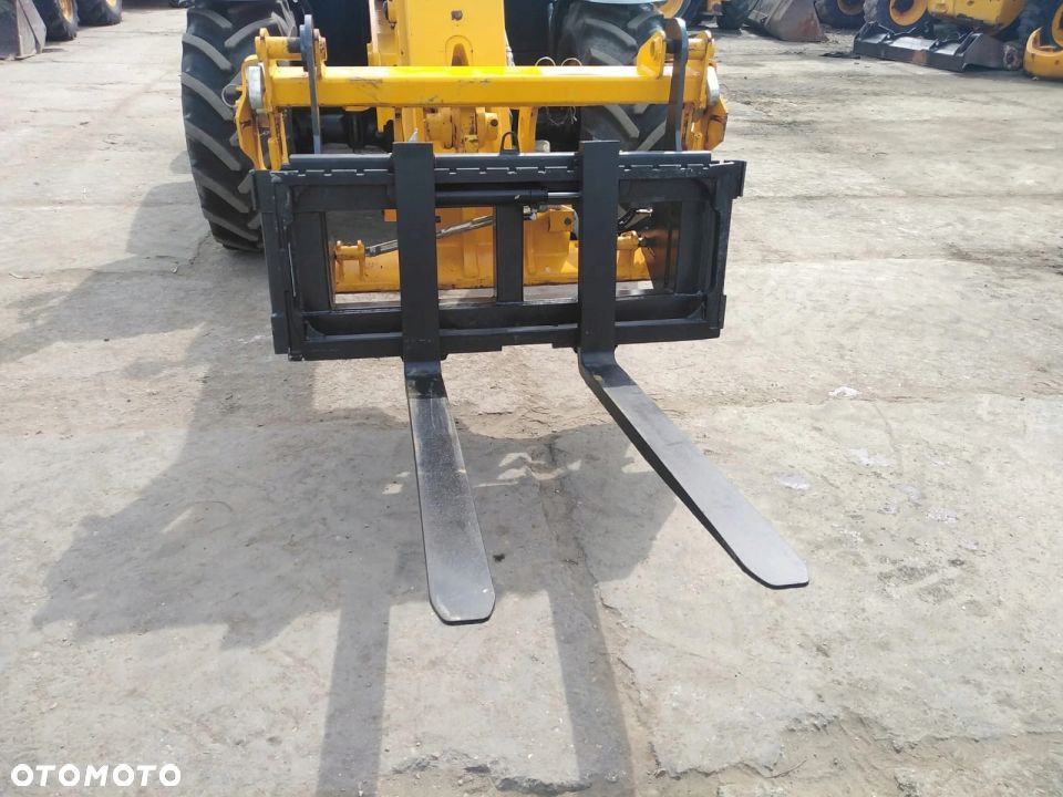 Przesuw wideł hydrauliczny 3.5t JCB SUPER JAKOŚĆ ładowarka JCB Q-FIT 3,5T Widły JCB 531 535, 541 JCB - 2