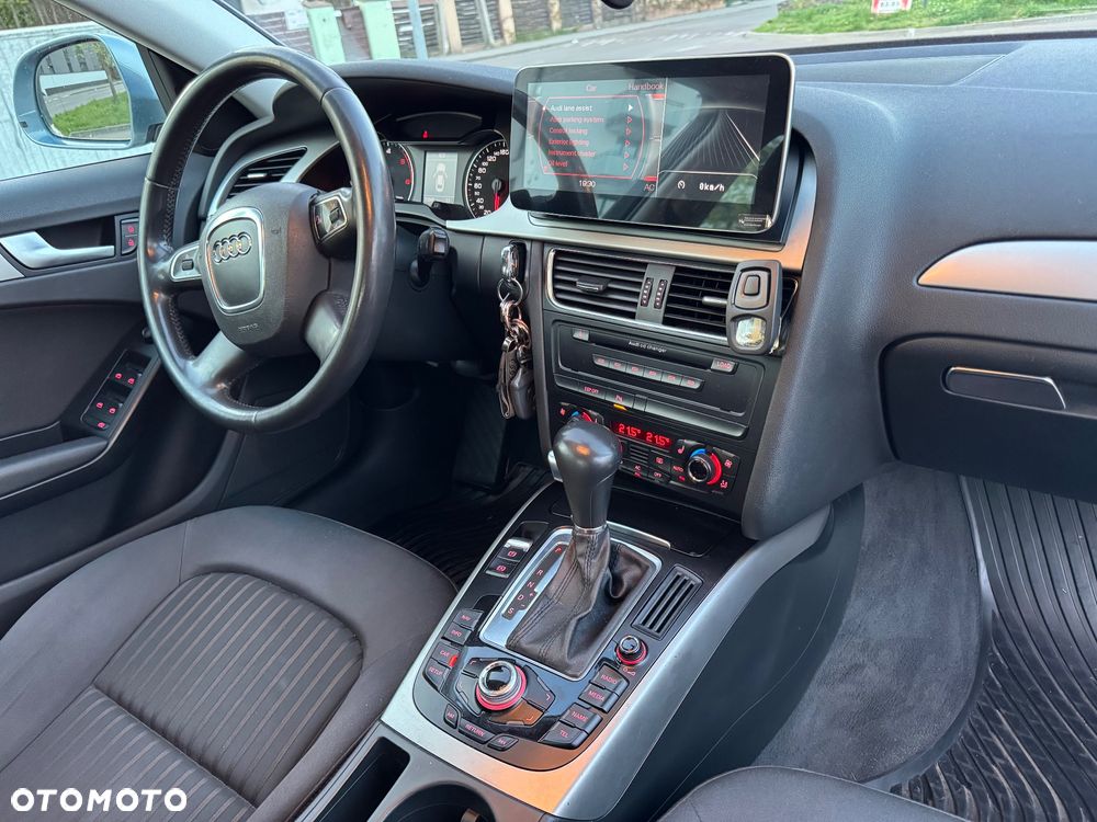 Audi A4 Limousine - 15