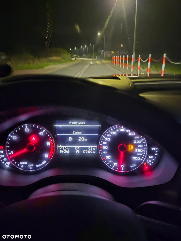 Audi A6 Avant 2.0 TDI quattro S tronic - 22