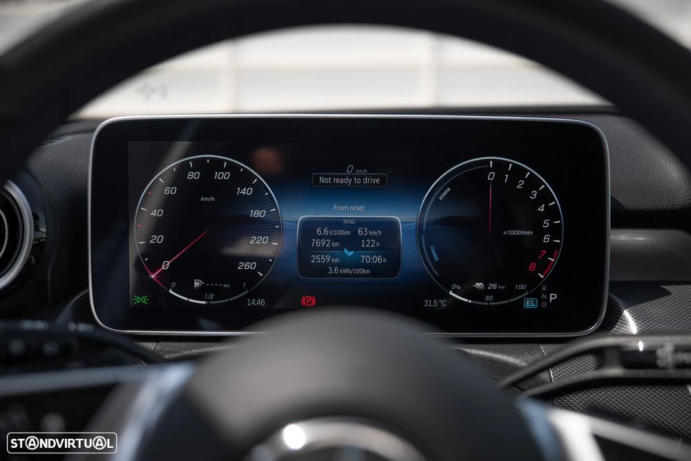 Mercedes-Benz C 300 e Avantgarde - 35