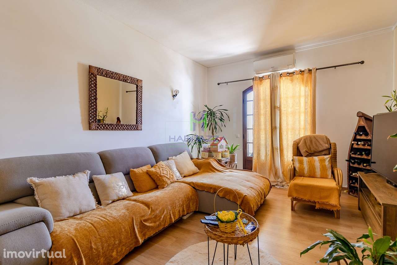 Apartamento T2 com Terraço, virado a sul, numa zona sossegada de Lagos - Grande imagem: 3/22