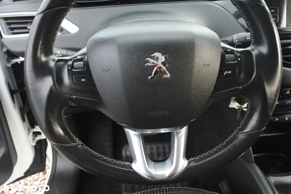 Peugeot 208 PureTech 110 Stop & Start EAT6 Allure - 19
