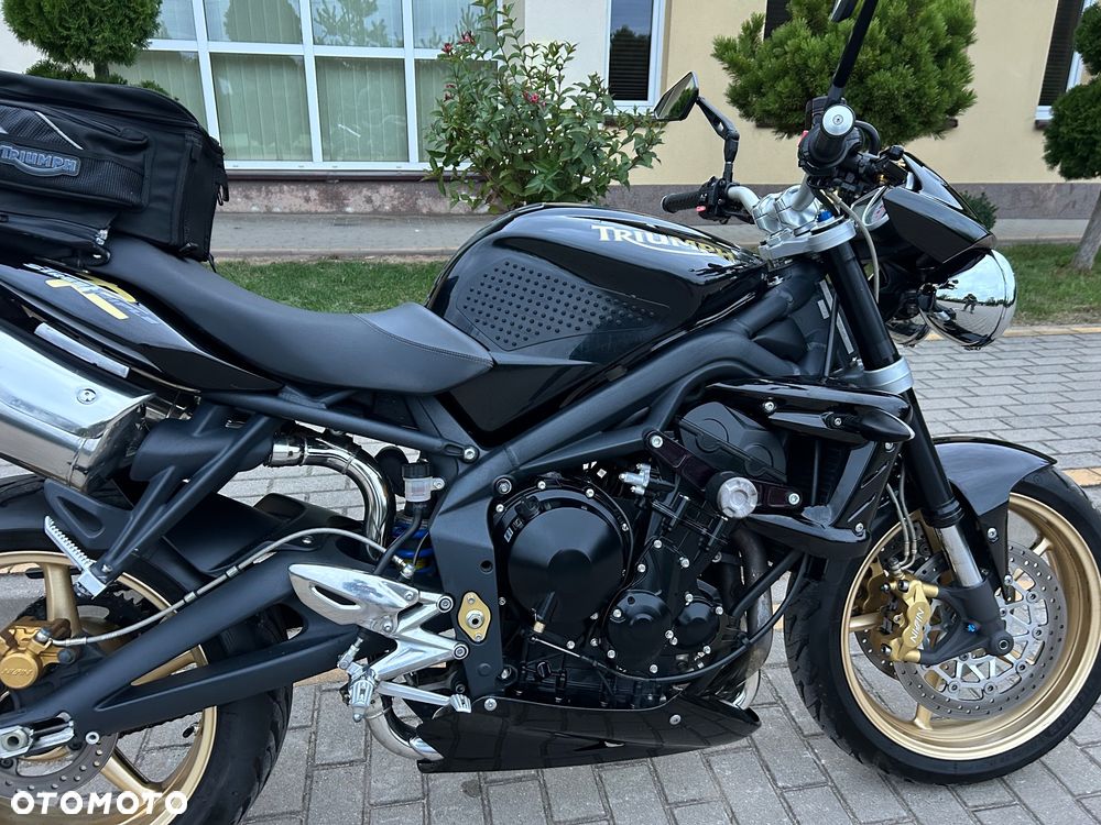 Triumph Street Triple - 8