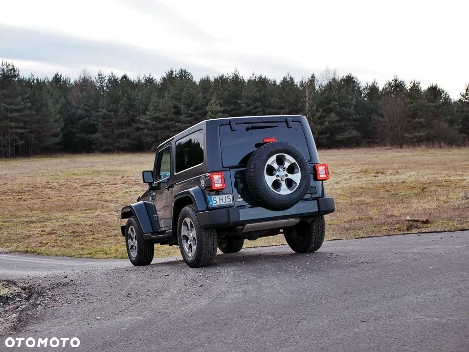 Jeep Wrangler - 11