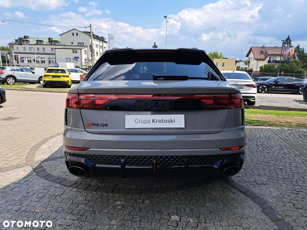Audi RS Q8 - 7