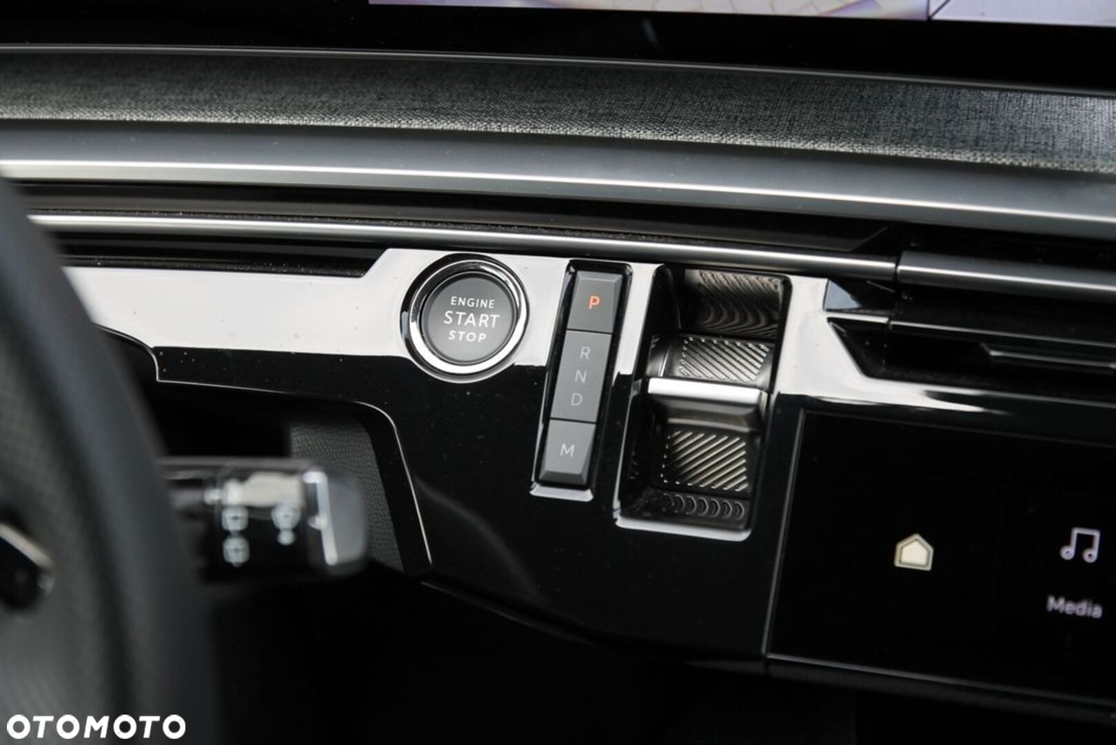 Peugeot 5008 1.2 PureTech mHEV GT S&S e-DCS6 - 27