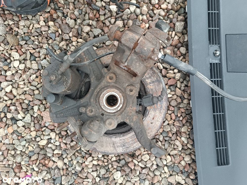 VW GOLF V 1.6 FSI ZWROTNICA PIASTA LEWA PRAWA PRZÓD - 3