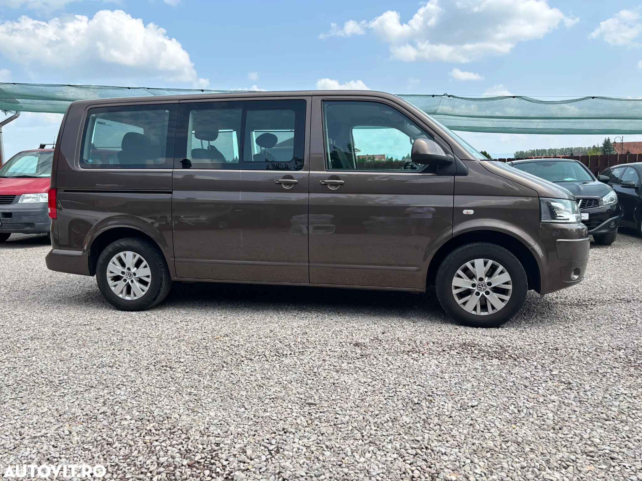 Volkswagen Multivan - 7