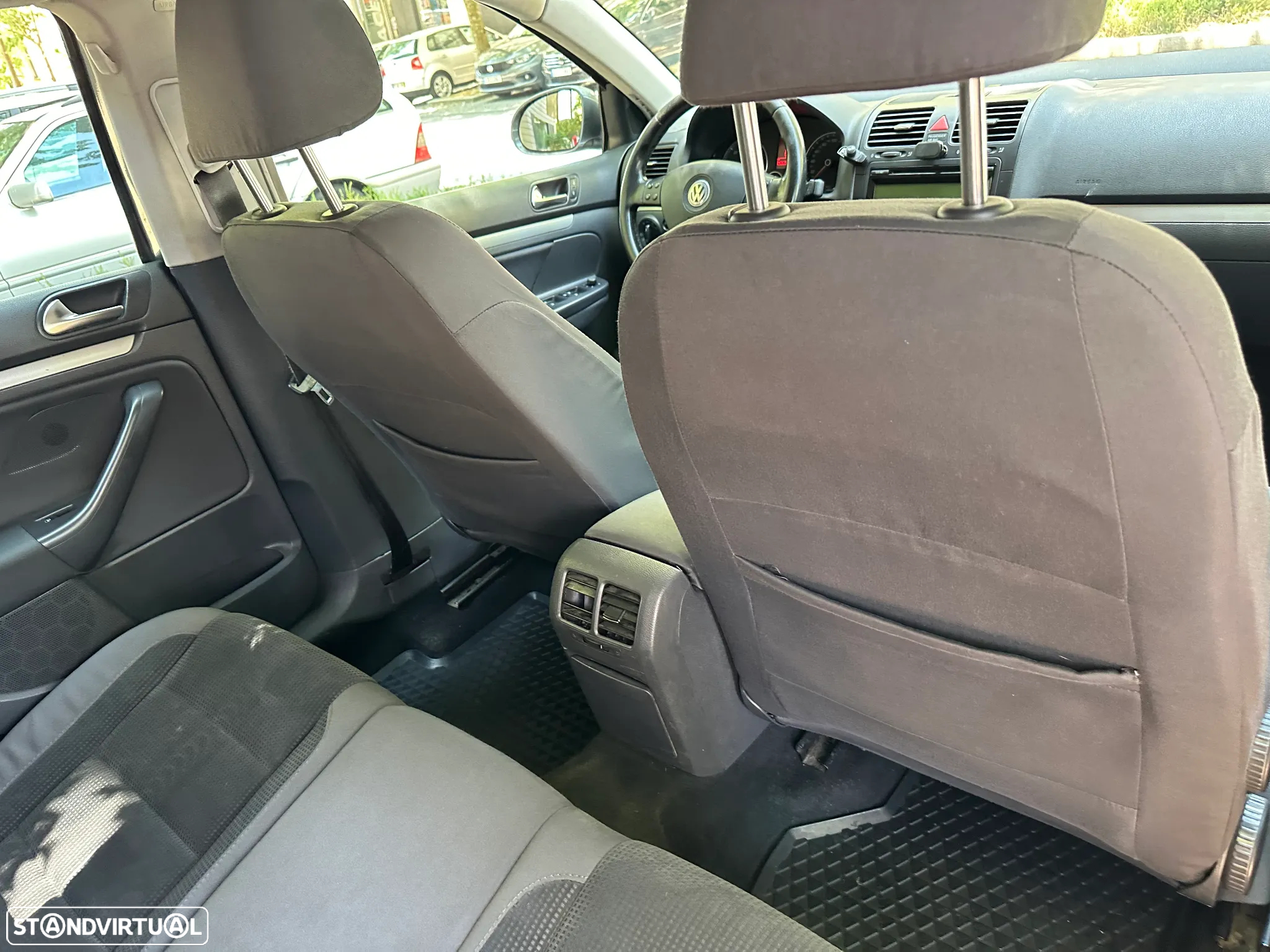 VW Golf Variant 2.0 TDi Confortline - 21