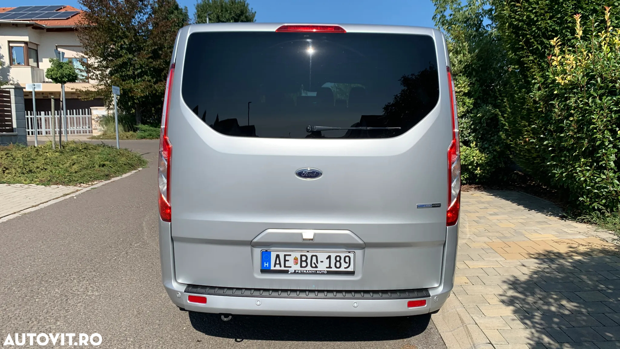 Ford Tourneo Custom Bus 320 2.0 EcoBlue 150 CP L2H1 Titanium X - 7