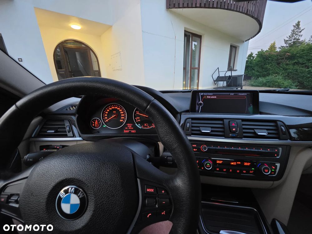 BMW Seria 3 320d xDrive - 19