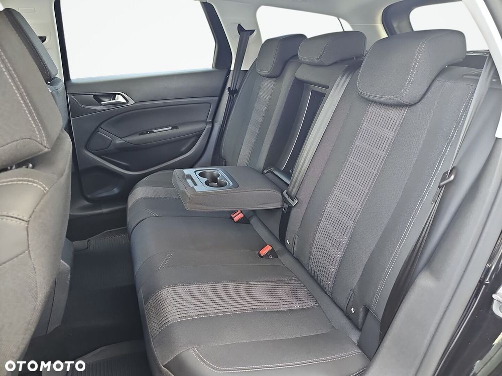 Peugeot 308 BlueHDi 130 EAT8 Allure - 29