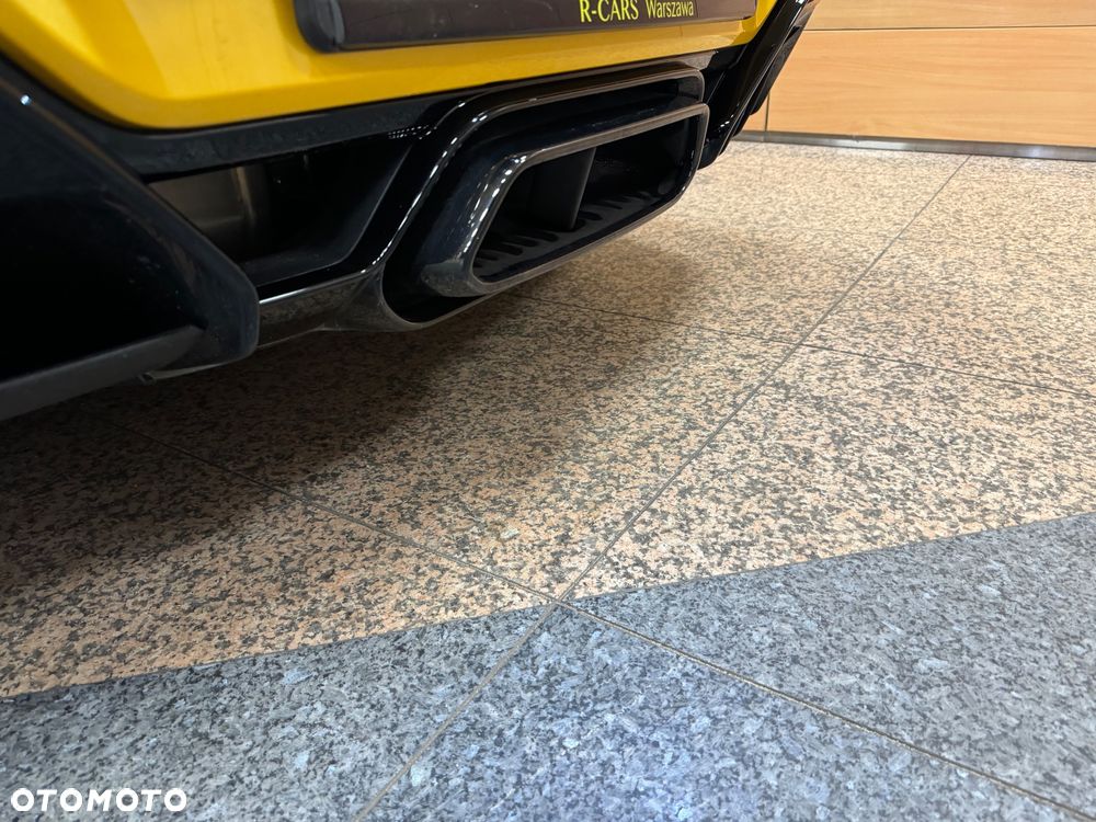 Mercedes-Benz AMG GT R - 11