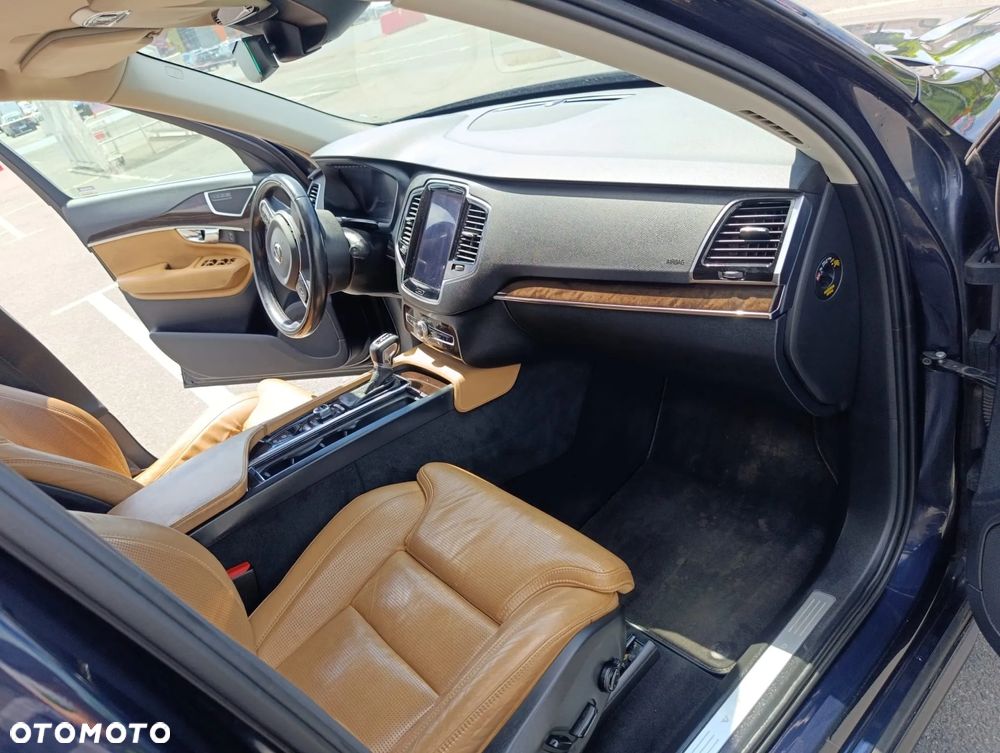 Volvo XC 90 - 12