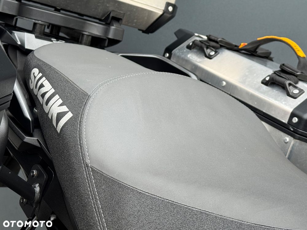 Suzuki V-STROM - 11