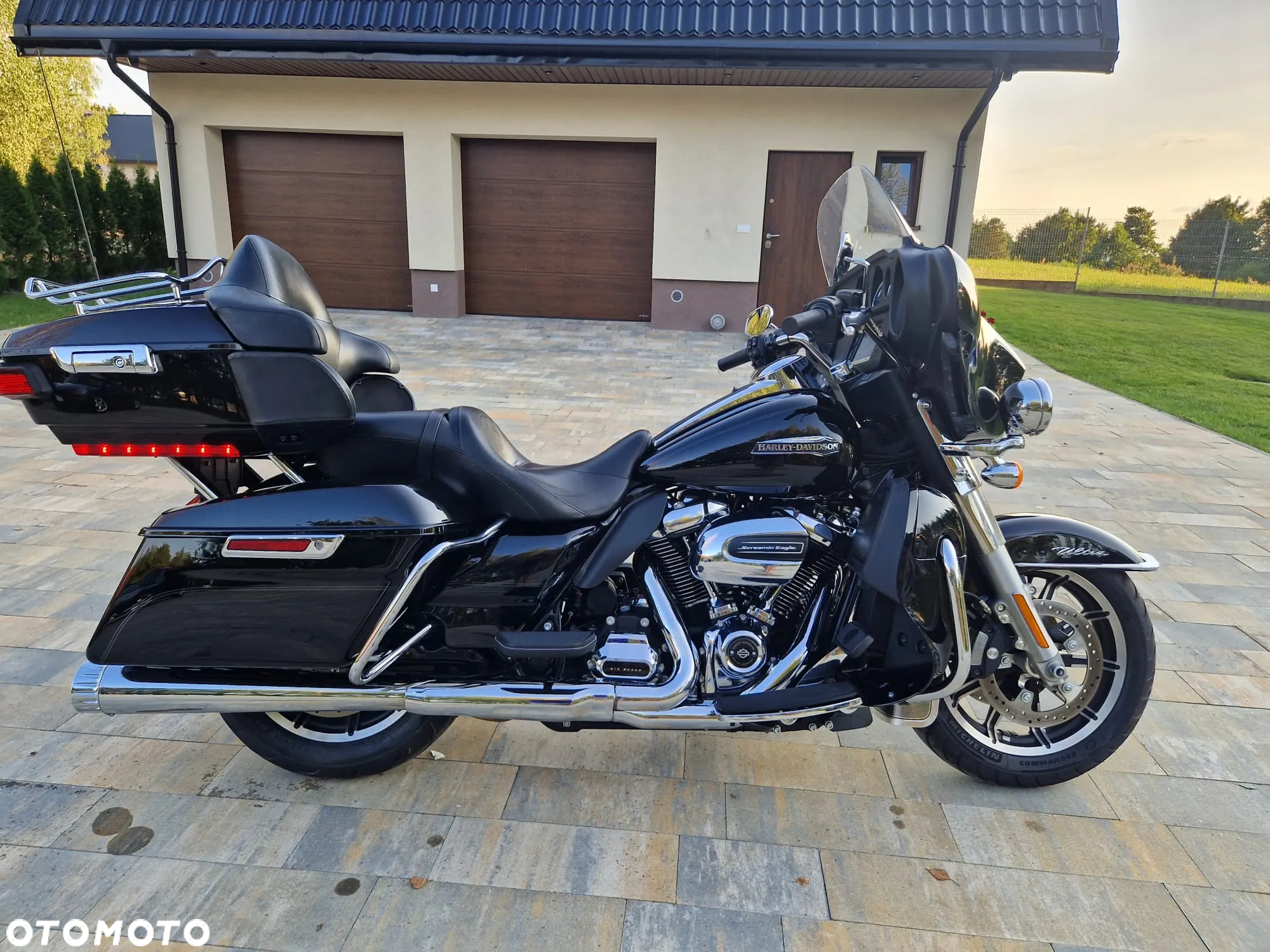 Harley-Davidson FLHTCU Ultra - 5