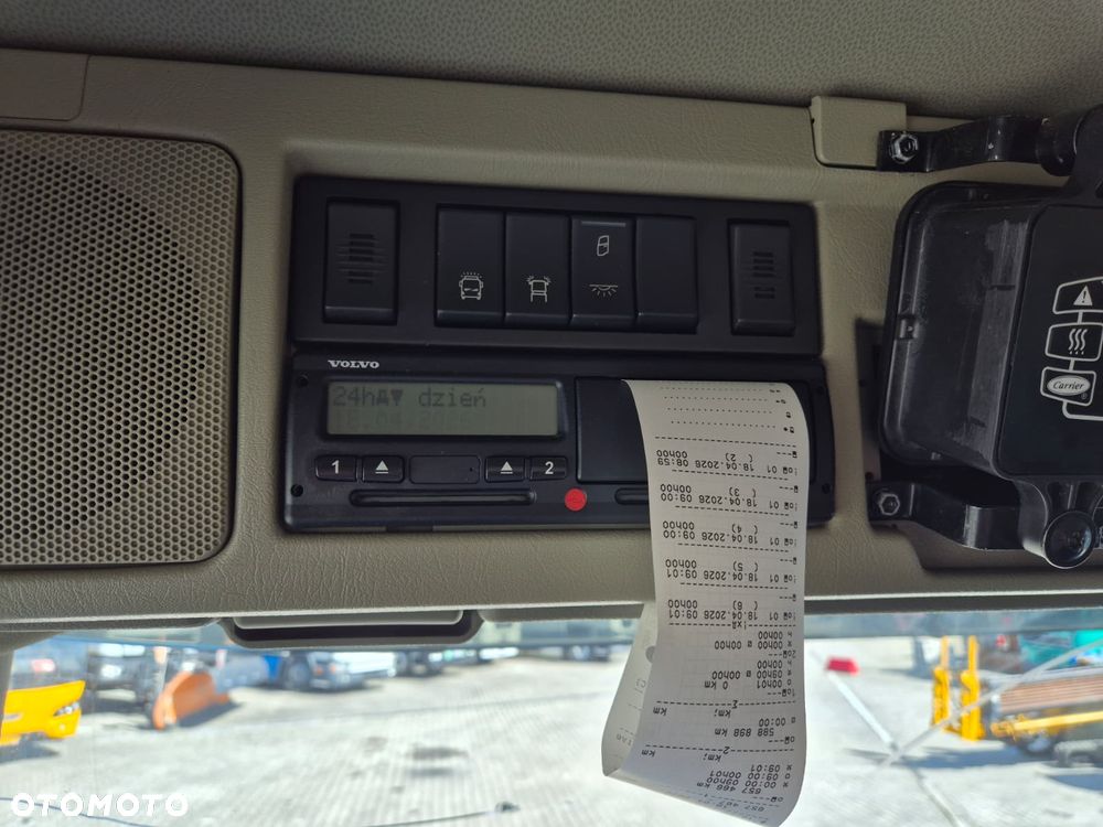 Volvo FM 340 4X2 / CHŁODNIA IZOTERMA / CARRIER VECTOR i350 / WINDA 2500KG / BEZWYPADKOWY / 1 WŁ / EURO 6 / AUTOMAT / IDEALNY / 9000KG ŁADOWNOŚĆ / WEBASTO - 34