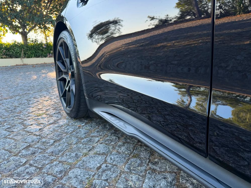 Porsche Taycan Sport Turismo GTS - 3