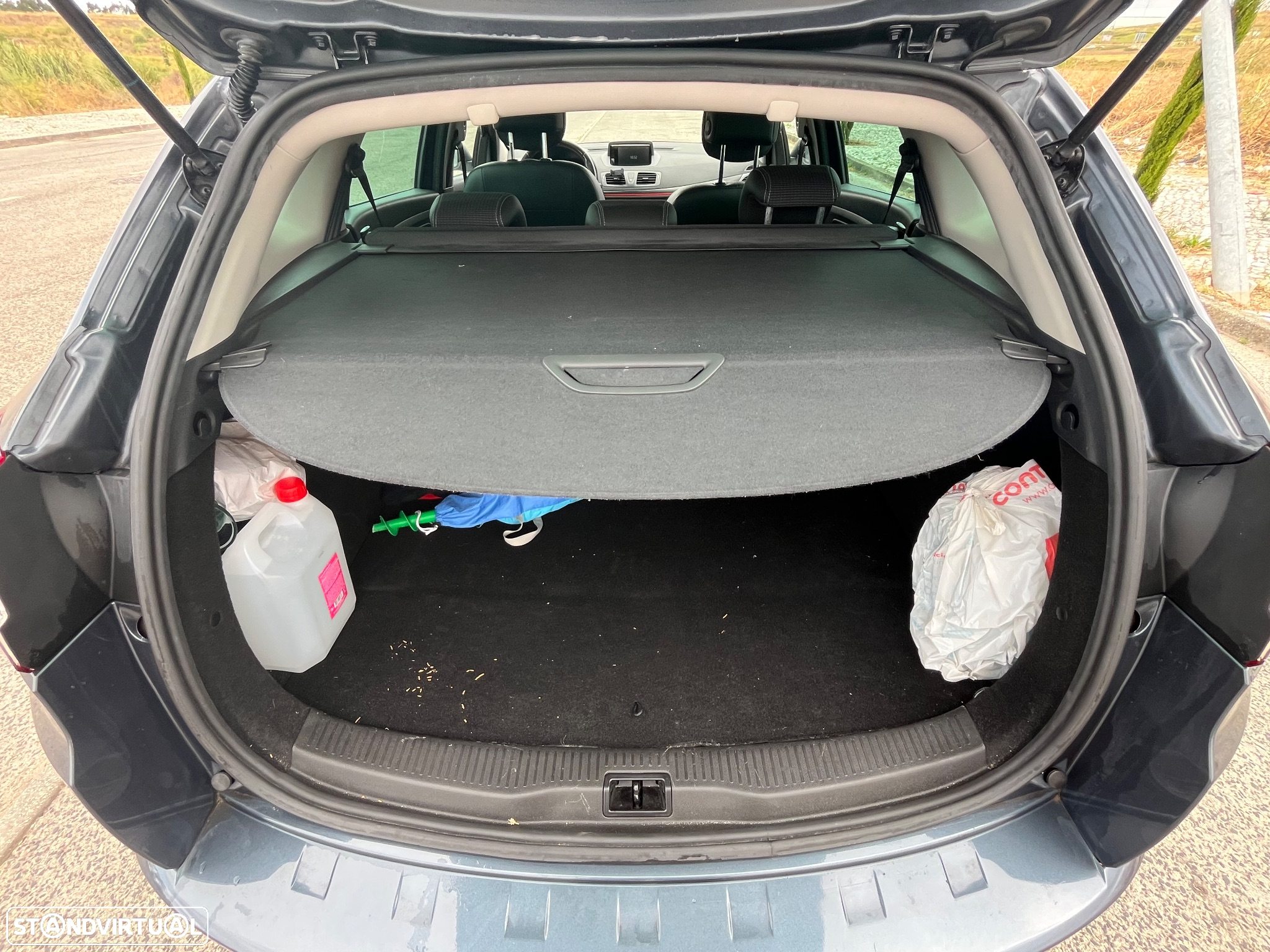 Renault Mégane Sport Tourer 1.5 dCi GT Line SS - 32