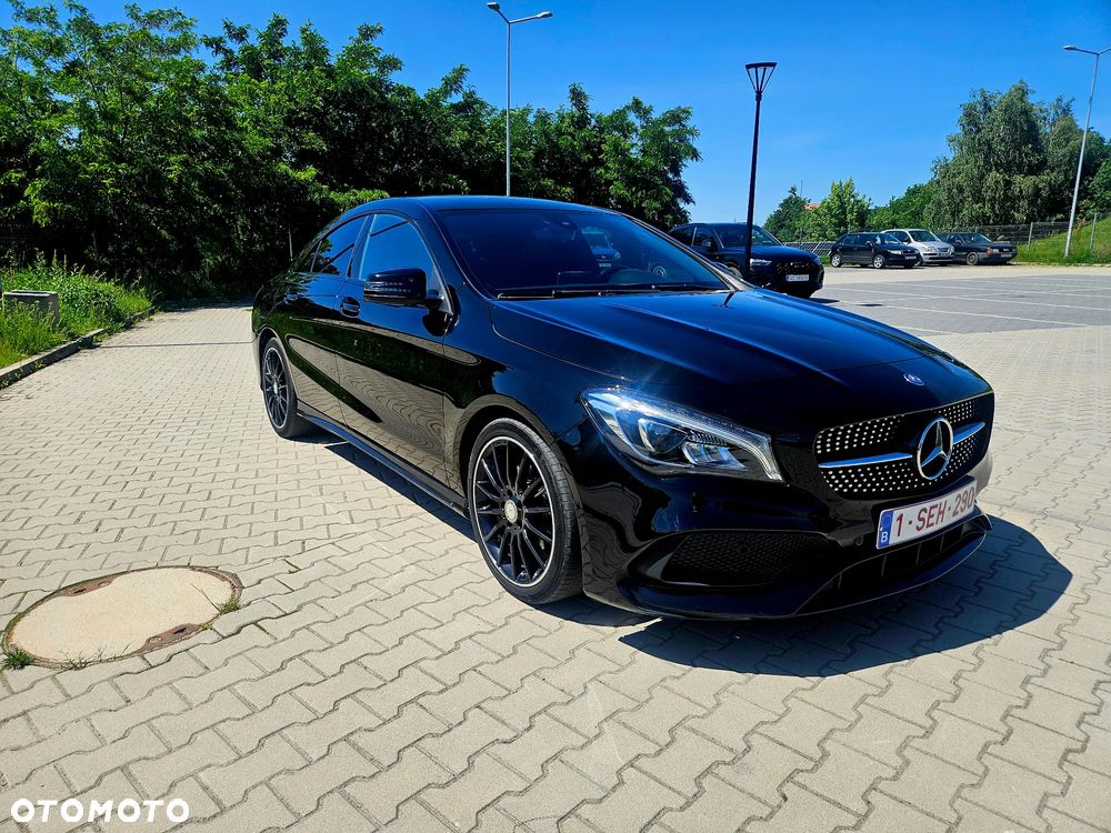 Mercedes-Benz CLA 180 AMG Line - 10