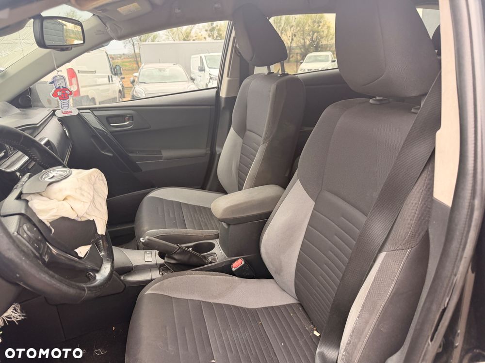 Toyota Auris - 18
